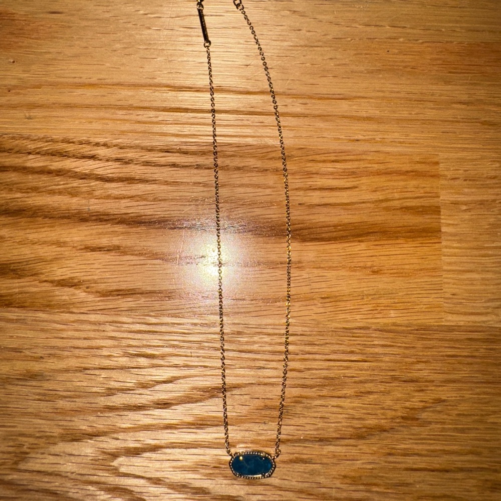 Kendra Scott Elegant Gold Necklace